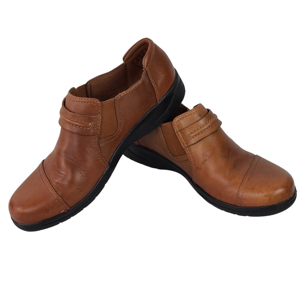 Clark's brown leather slip on comfort shoe 7.5